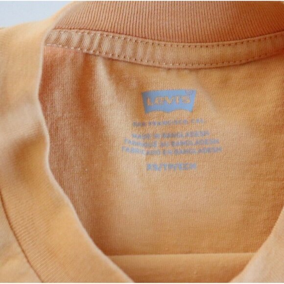 Levi's Women's XS Golden Yellow Camp Graphic T-Shirt 100% Cotton Boxy Fit Tee - Picture 3 of 8